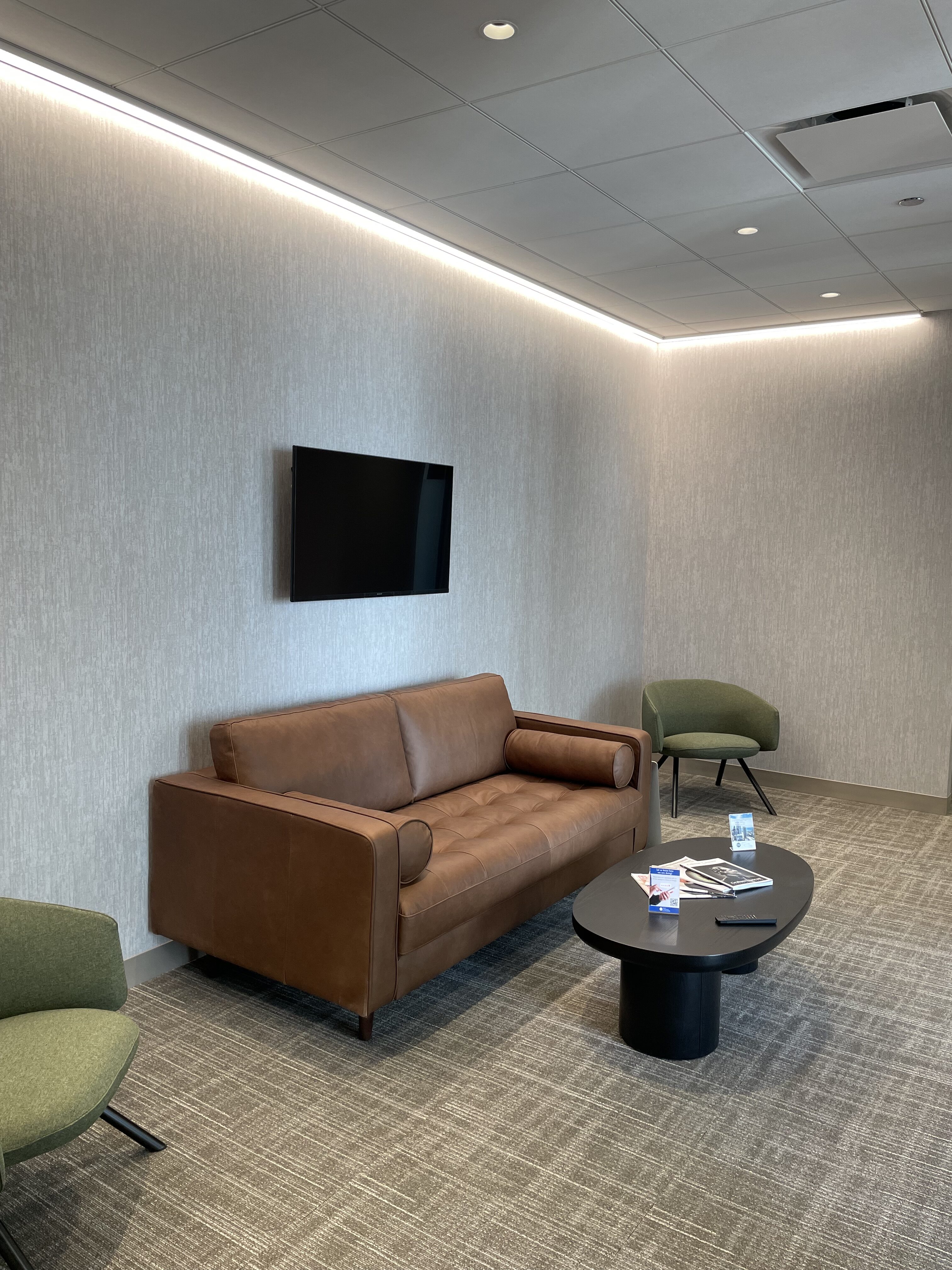 Office lounge in Salvi, Schostok & Pritchard's 35th floor in Chicago, IL